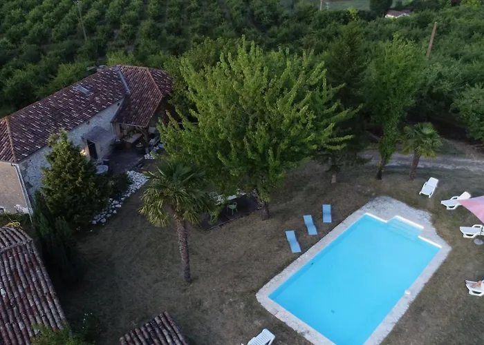 Hostel Domaine Des Pruniers Valeilles