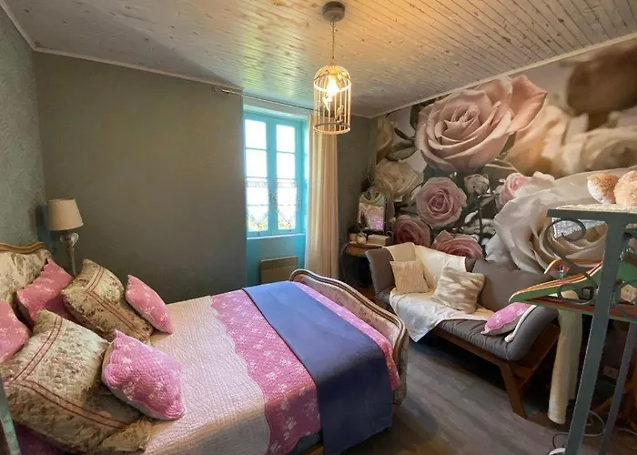 Hostel Domaine Des Pruniers Valeilles