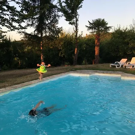 Vandrerhjem Domaine Des Pruniers *